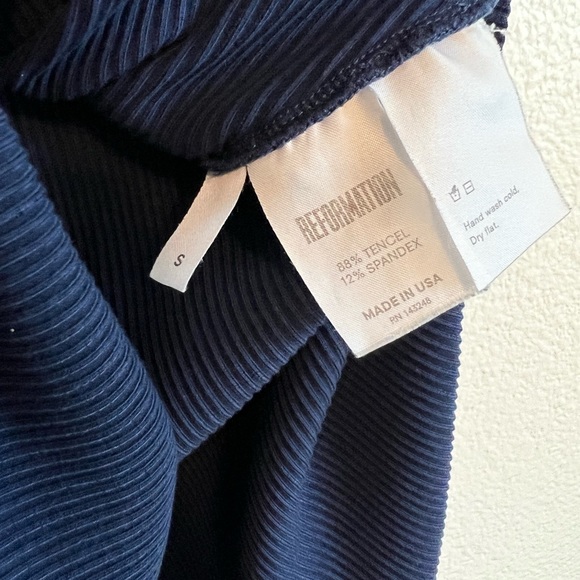 Reformation Ribbed Navy Dress - Picture 5 of 10